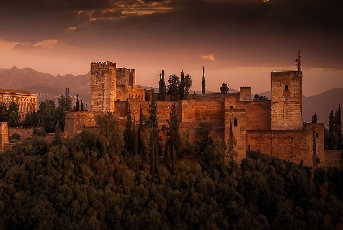 La Alhambra: el palacio de agua y sangre que una dinastía construyó para esconder su final