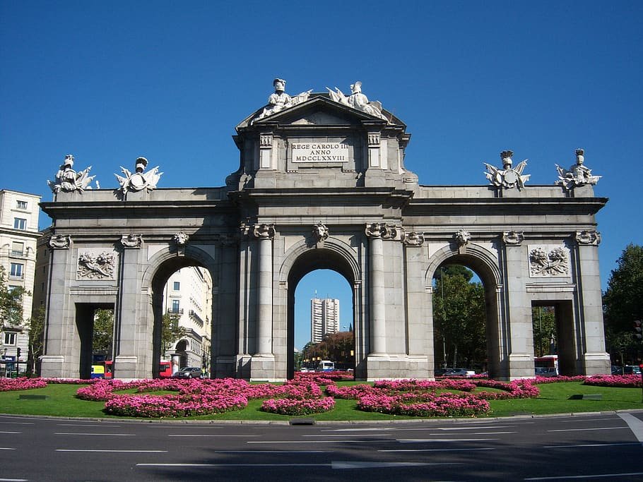 La Puerta de Alcala