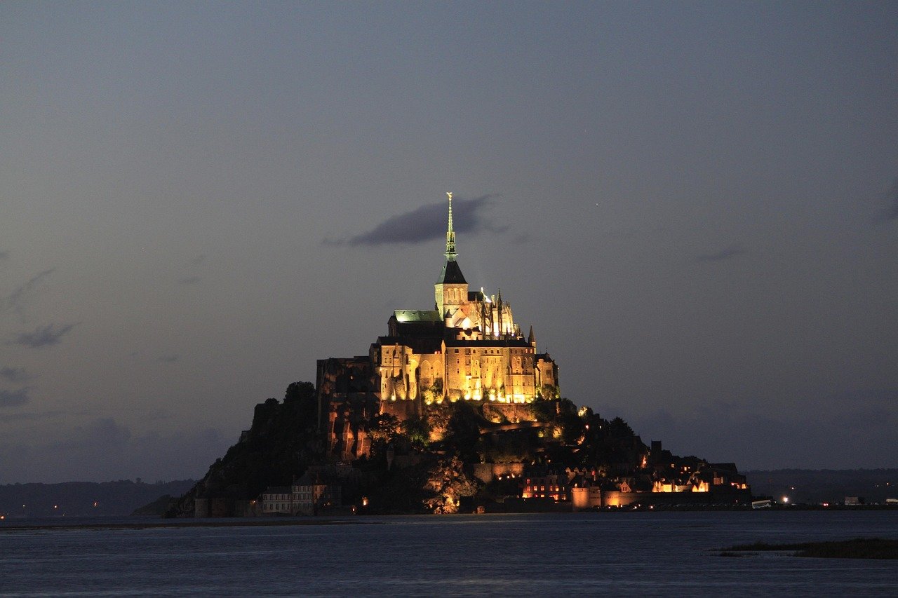 Cuando el Cielo Tocó la Tierra: Los Secretos del Mont-Saint-Michel