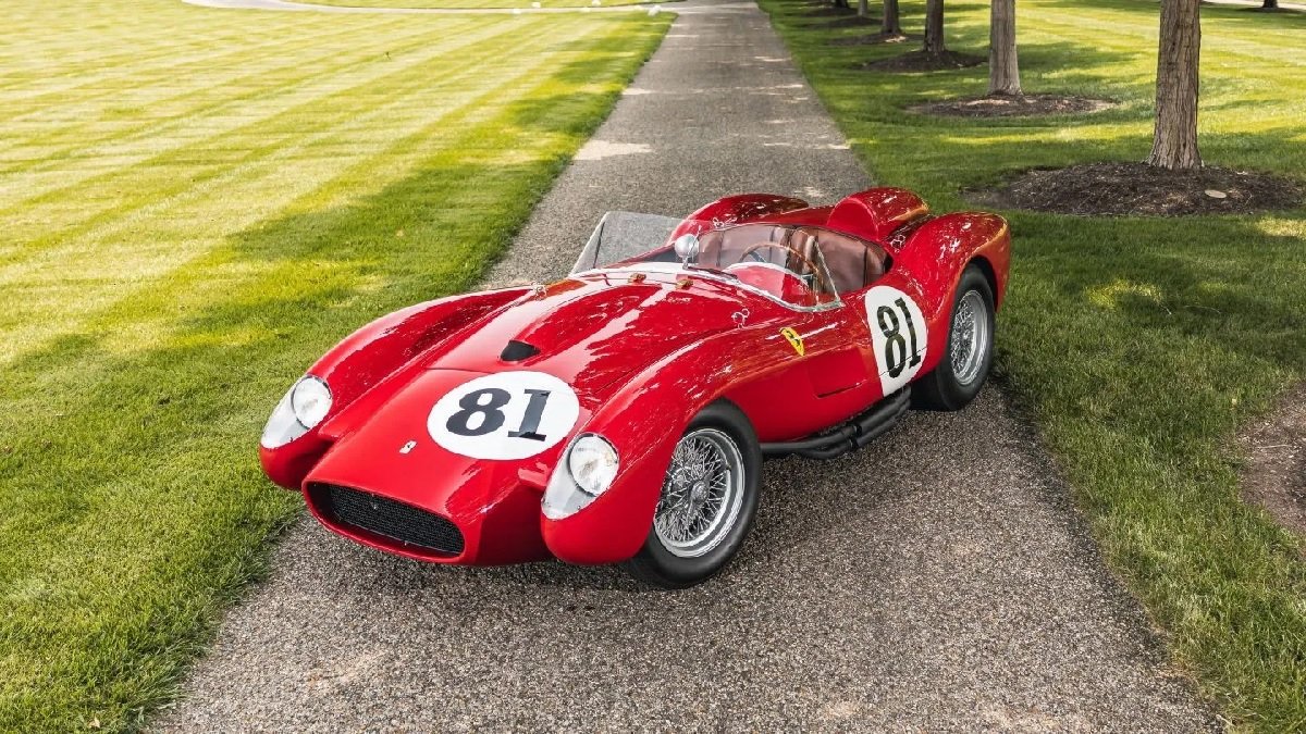 En 1957, Ferrari lanzó lo que después se llamaría Testarossa —en realidad, el 250 GT Coupe—